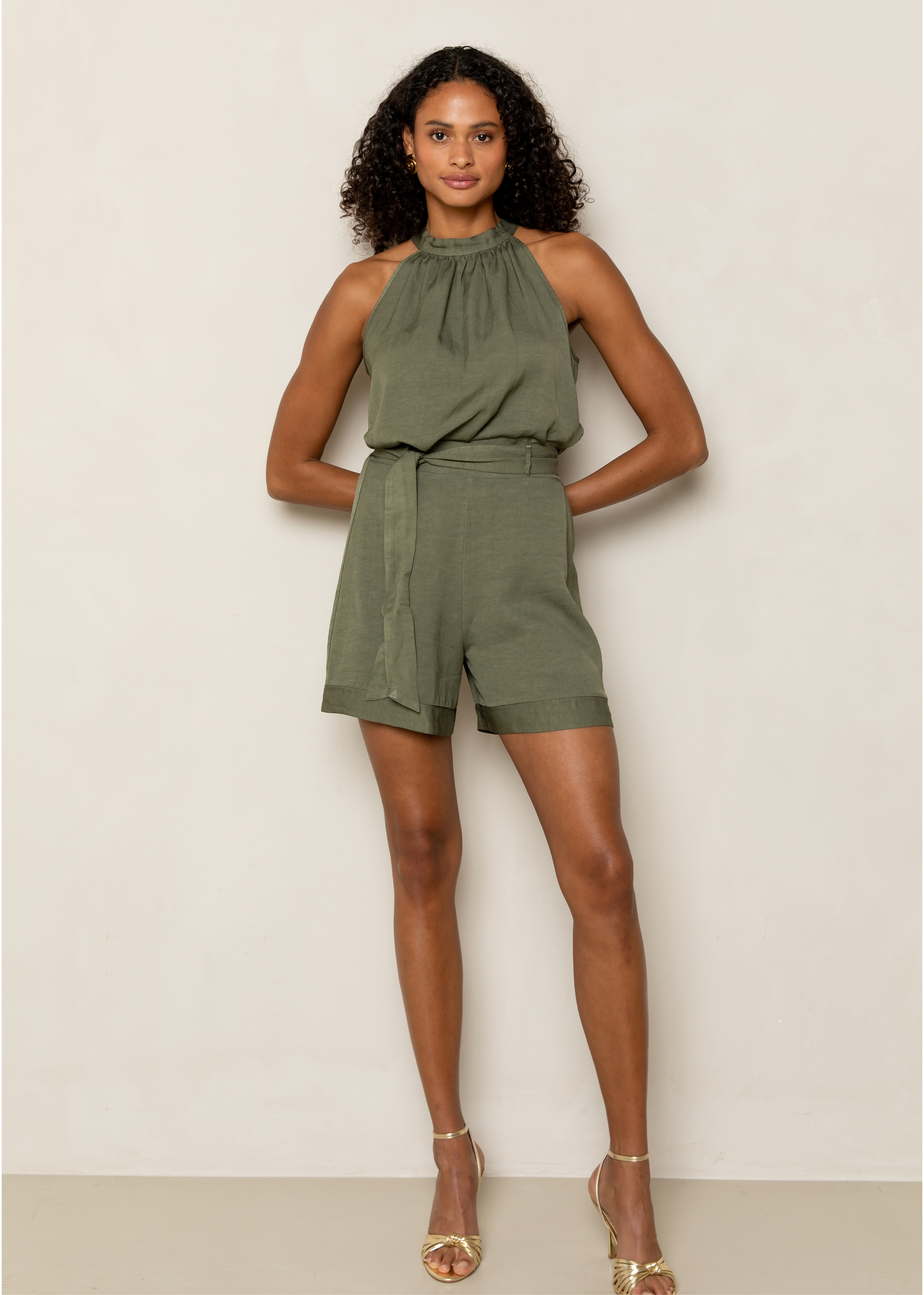 Freebird Short  Olijf Pamina