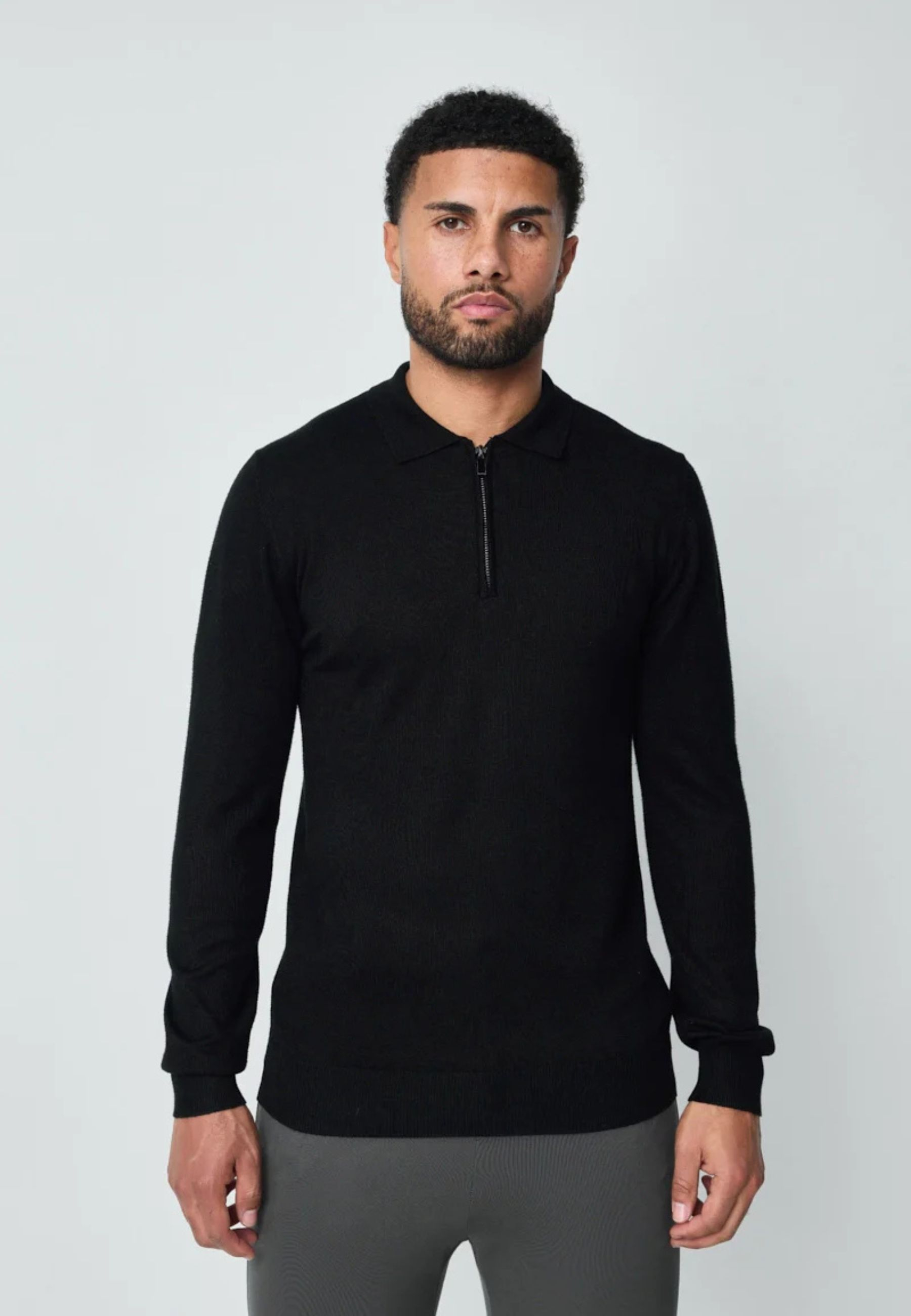 Defaut Paris  Sweaters Zwart M621