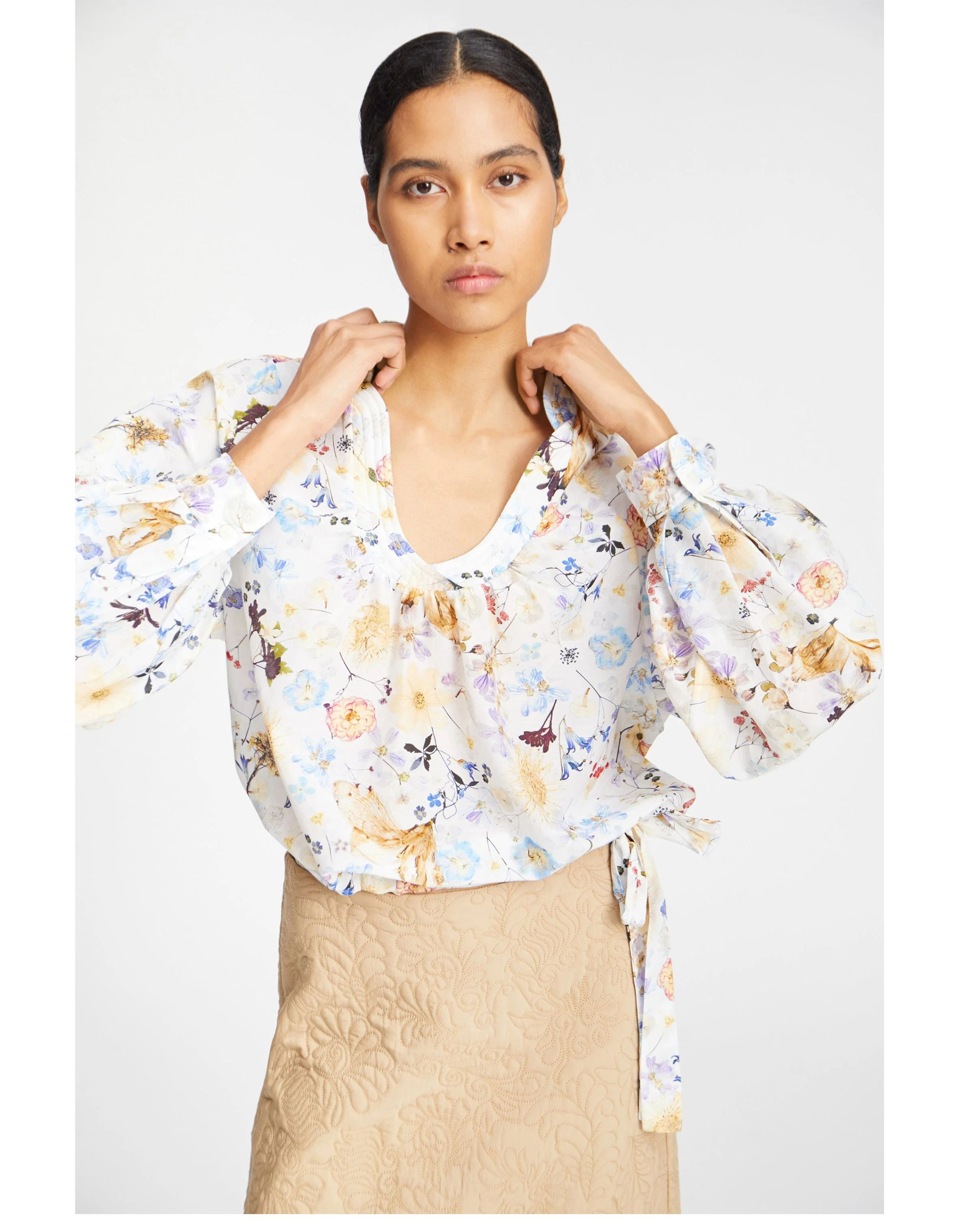 Munthe Ferne Blouses Creme 251 1015 25119