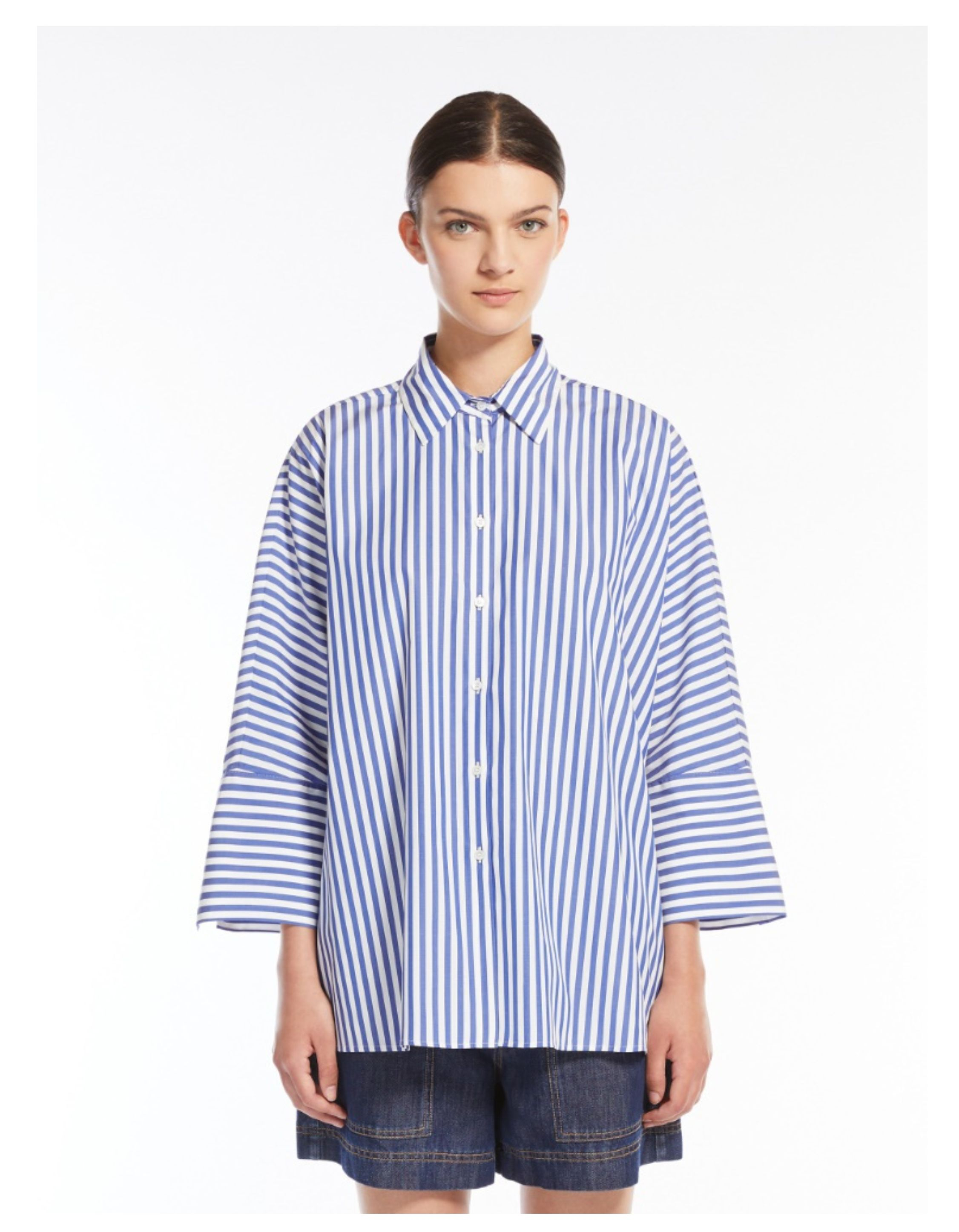 Max Mara Weekend  Blouses Lichtblauw 2515111092600