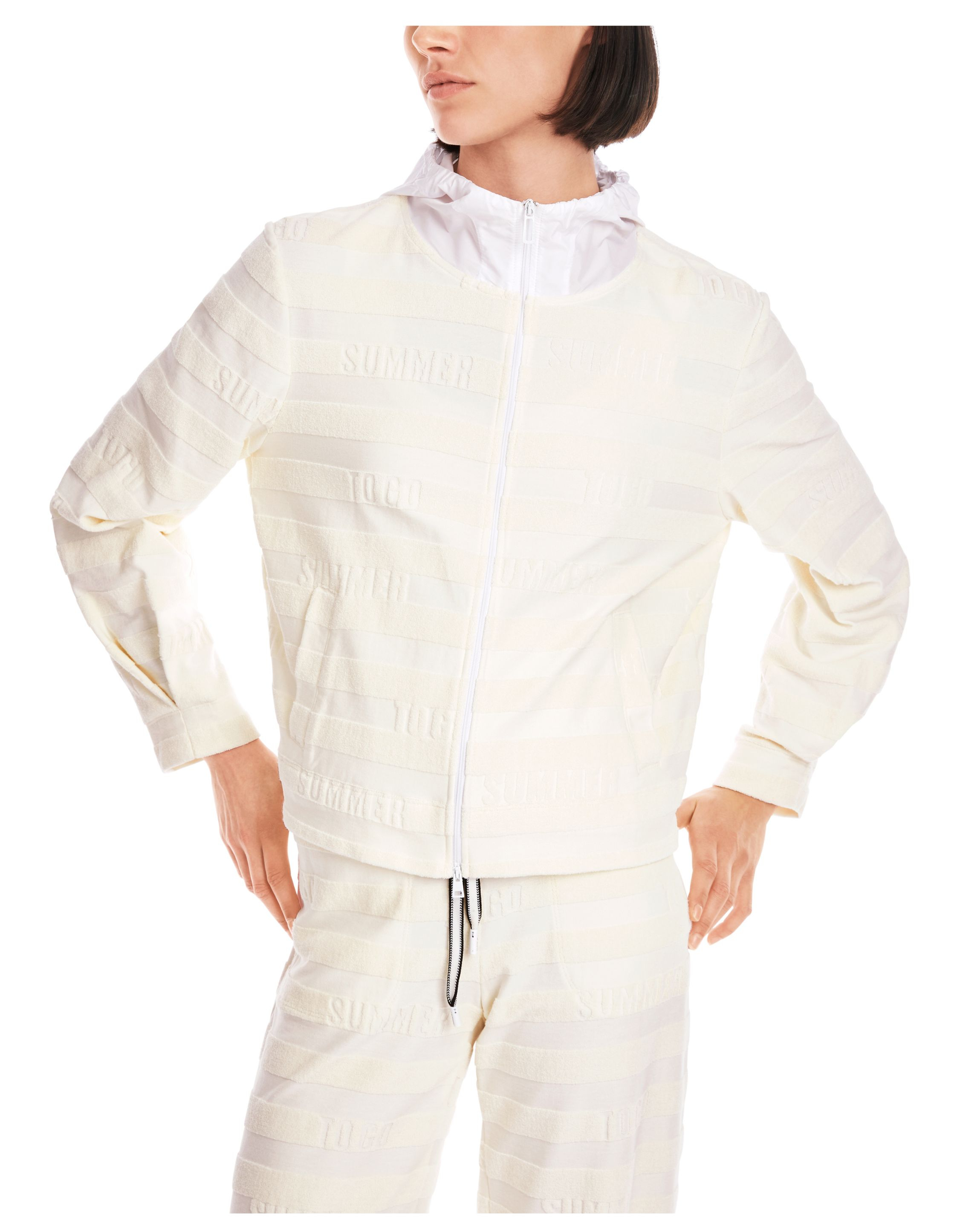 Marccain  Jackets Creme Ys 31.26 J73