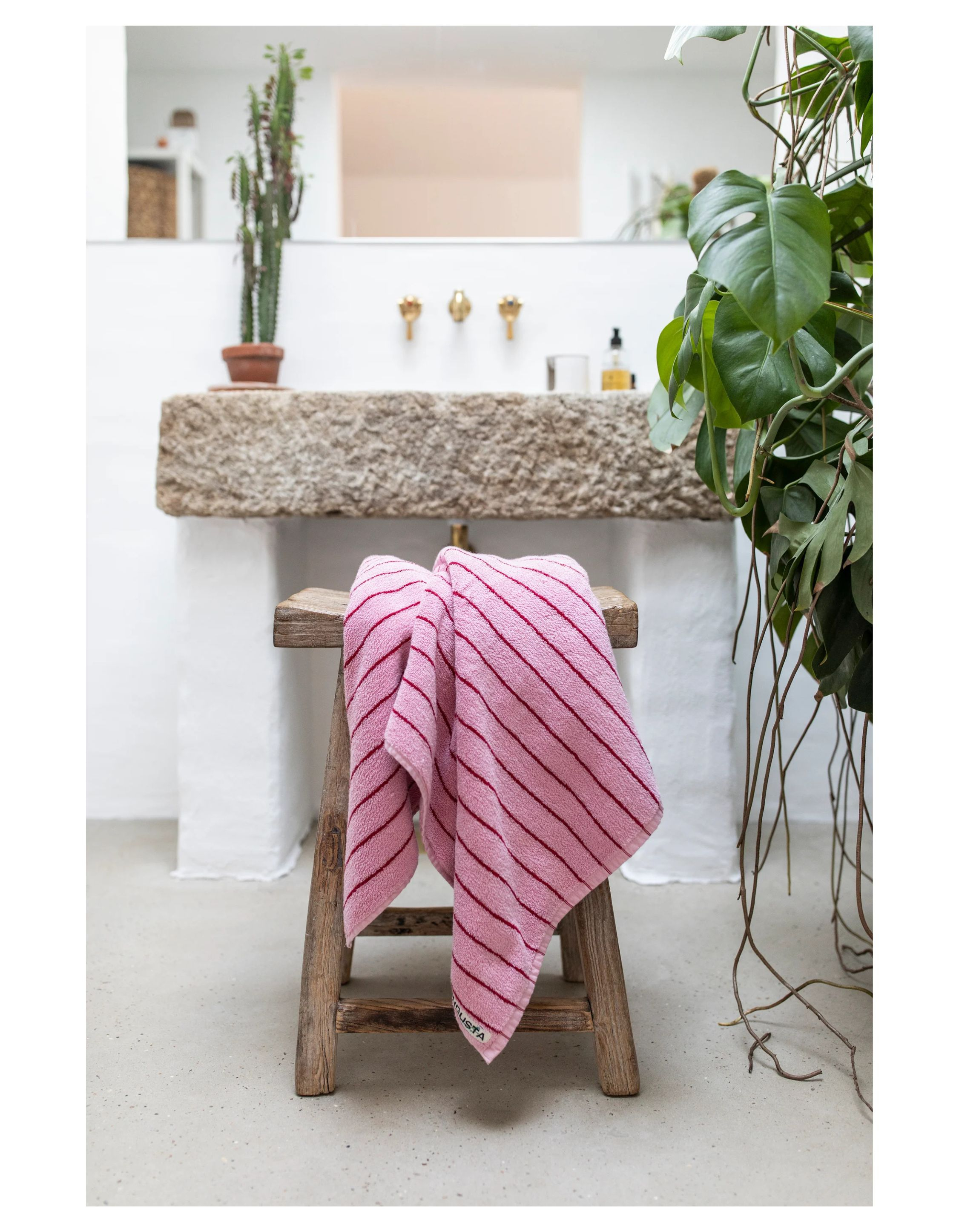 Bongusta Bon32 Handdoeken Roze Naram Bath Sheets