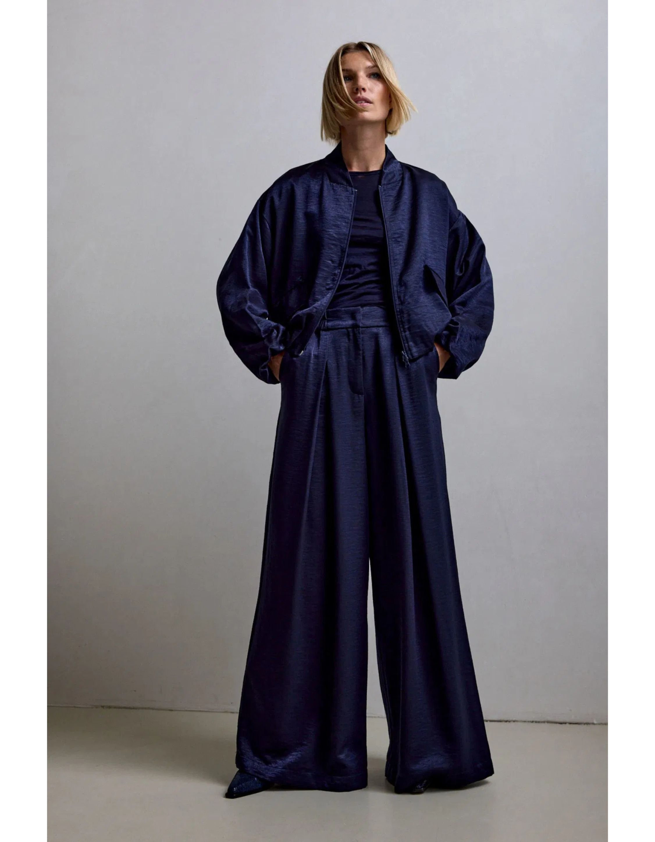 Femmes Du Sud Jk-0017 Jackets Donkerblauw Lacy Satin