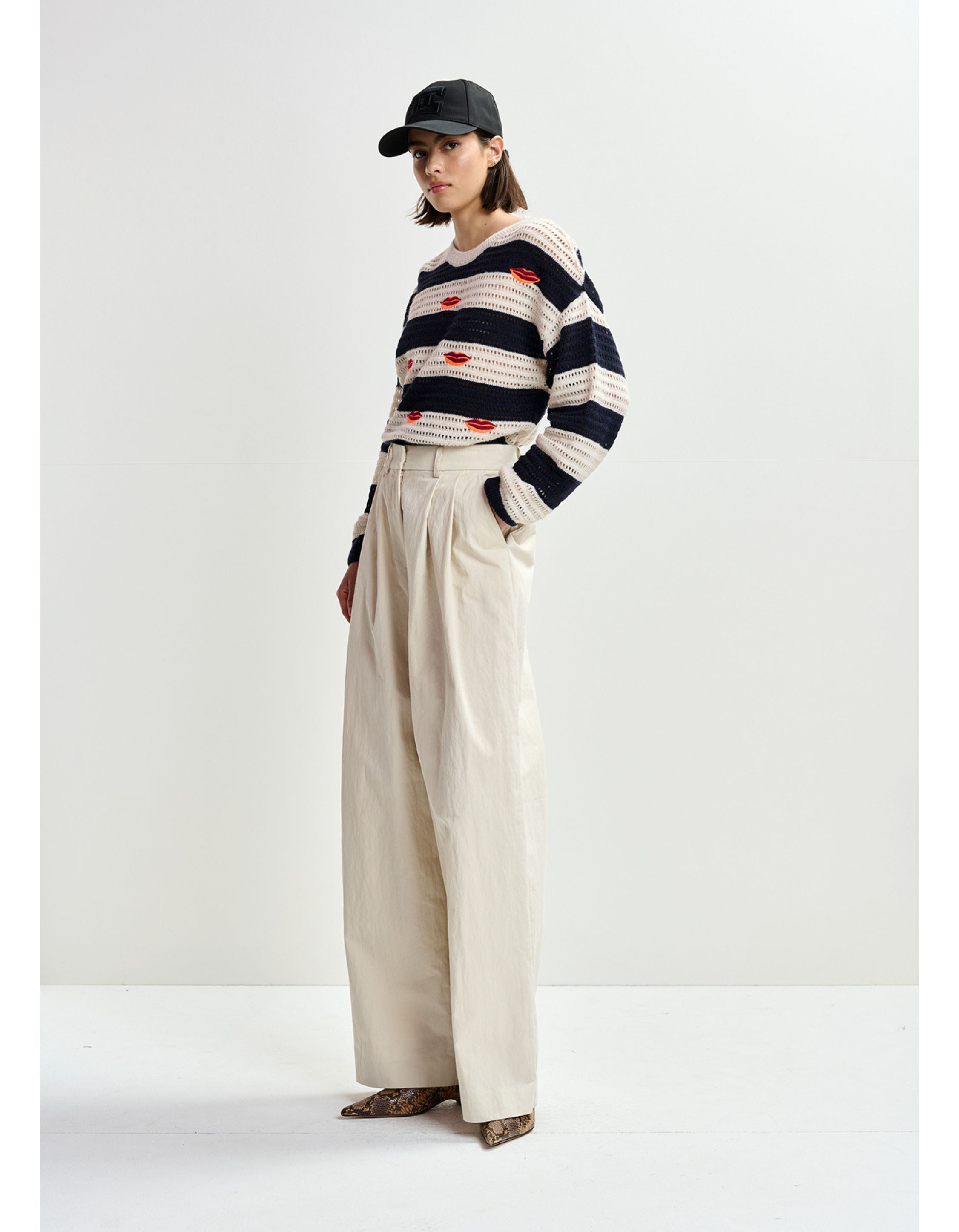 Essentiel Antwerp Pleated Wide Leg Pants Pantalons Off White Jazmine