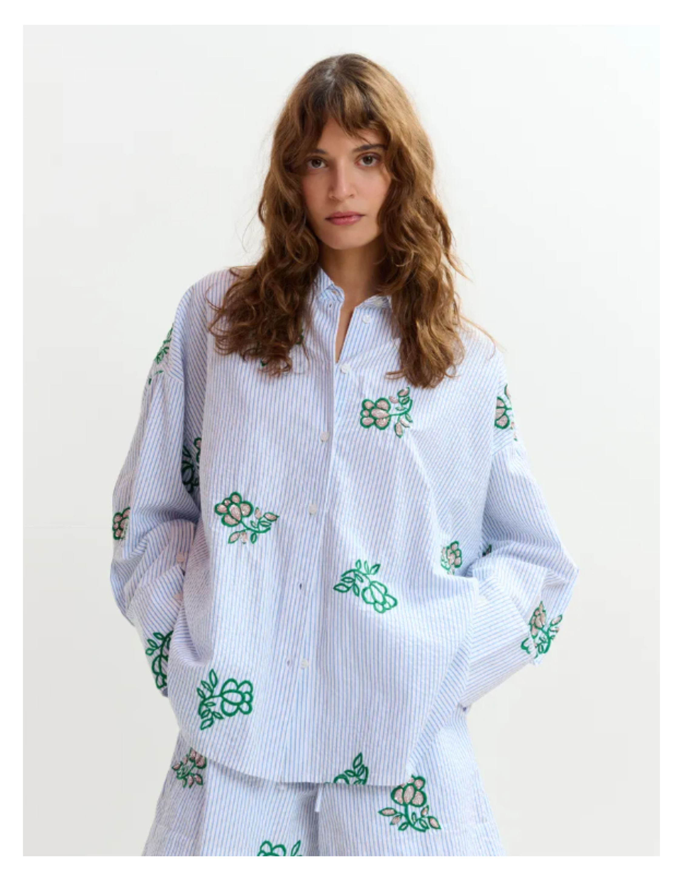 Essentiel Antwerp Embroidered Shirt Blouses Off White Jalinki