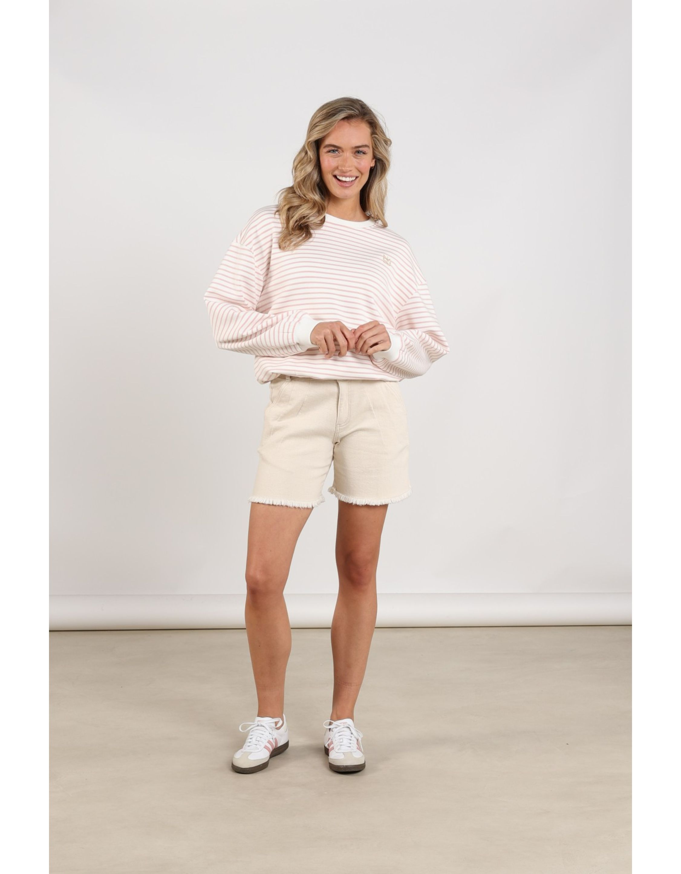 Nukus Tanya Short Ruffle  Ecru Nks09067