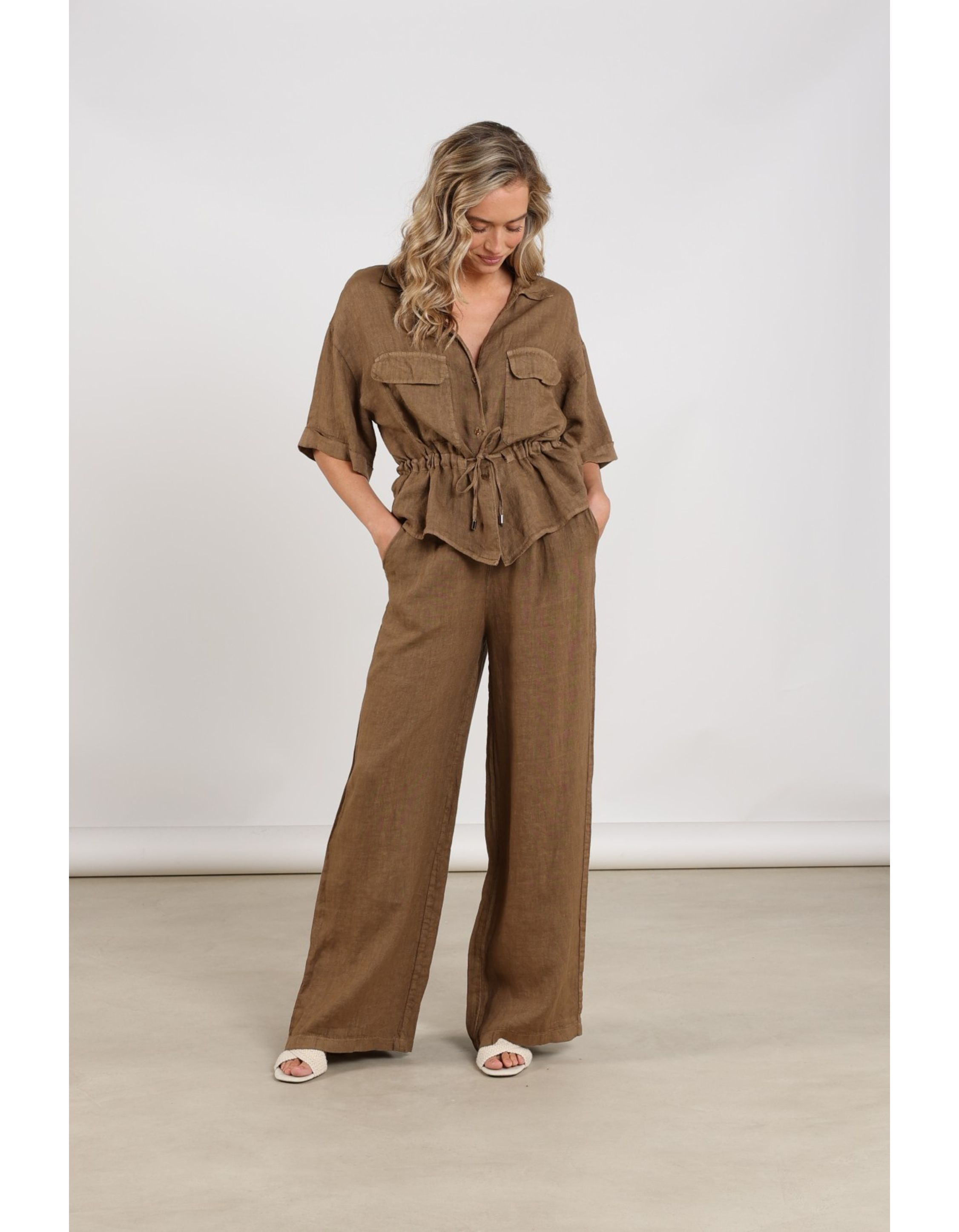 Nukus Kelly Pants  Donkerbruin Nks09109