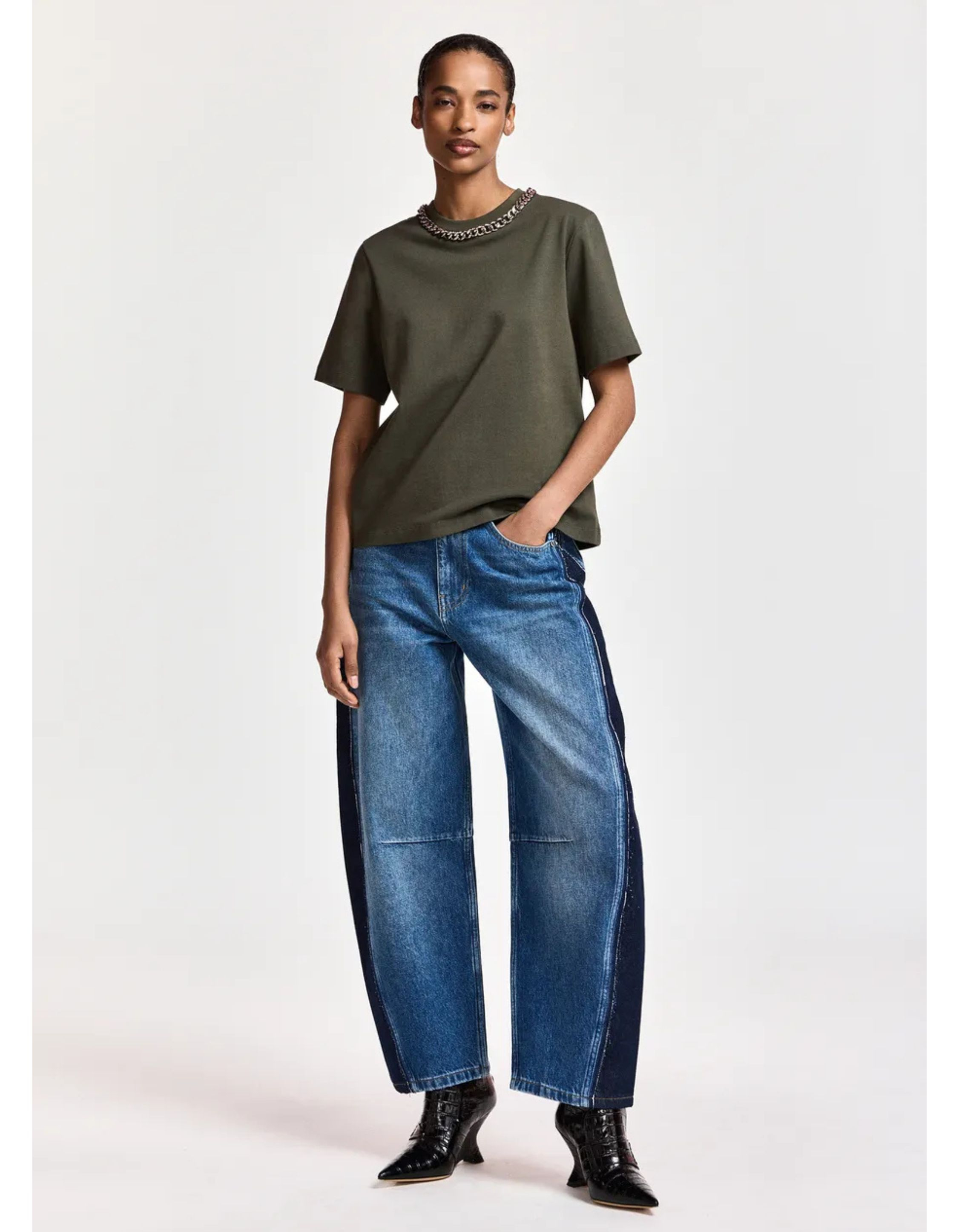 Essentiel Antwerp T-shirt With Chain T-shirts Groen Klaim