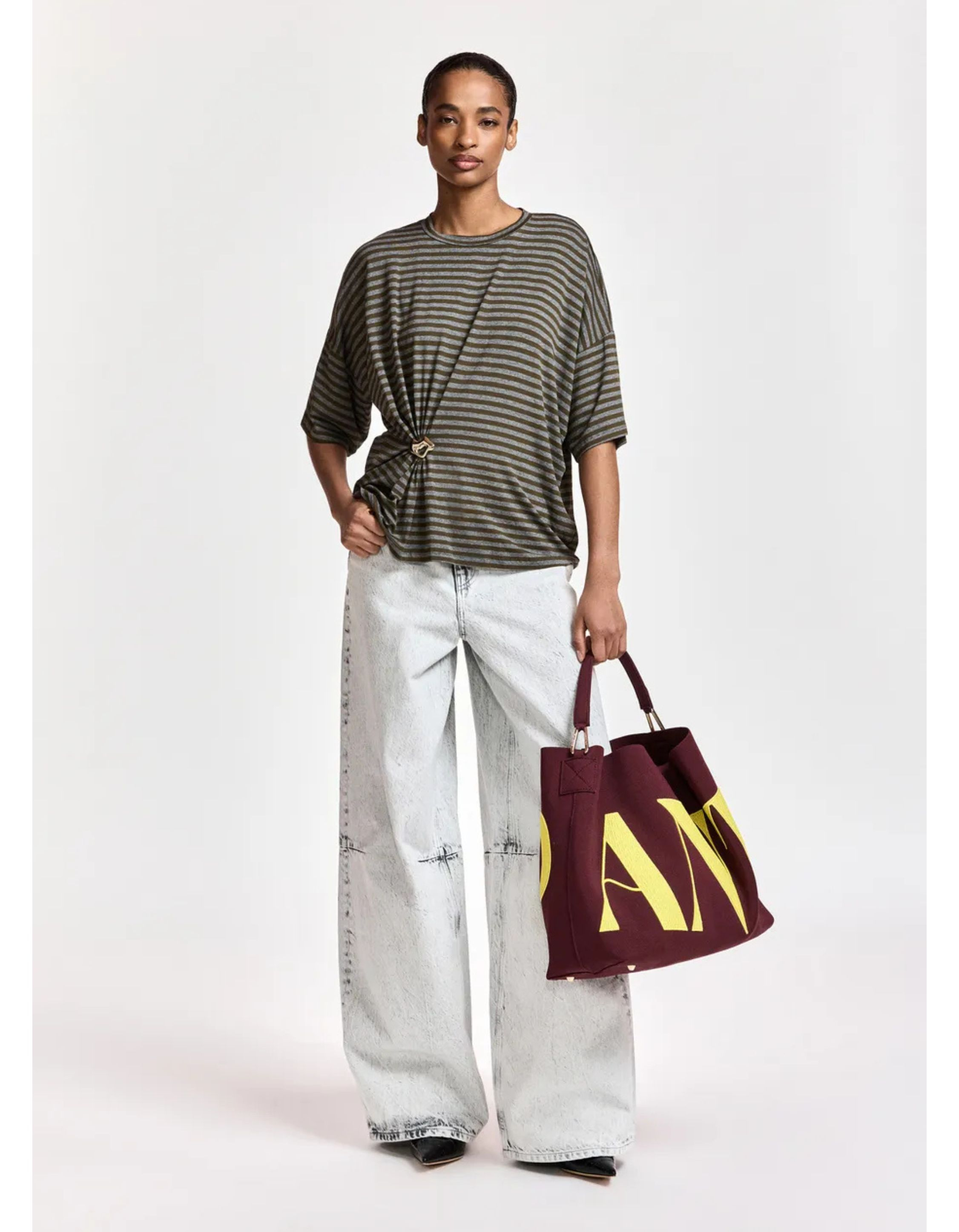 Essentiel Antwerp Striped T-shirt W Brooch T-shirts Khaki Kriss