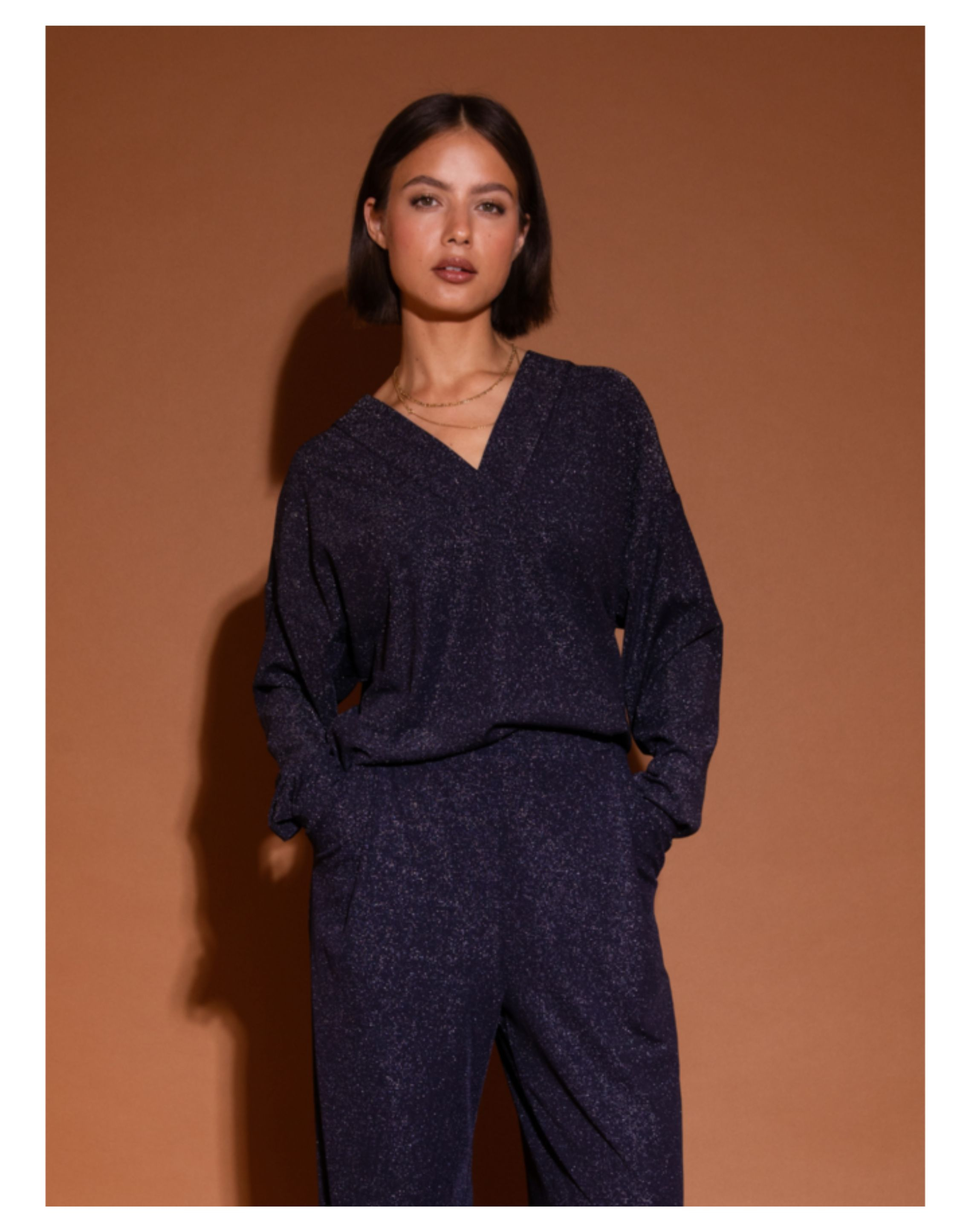 Studio Amaya 253-24 Blouses Blauw Alma