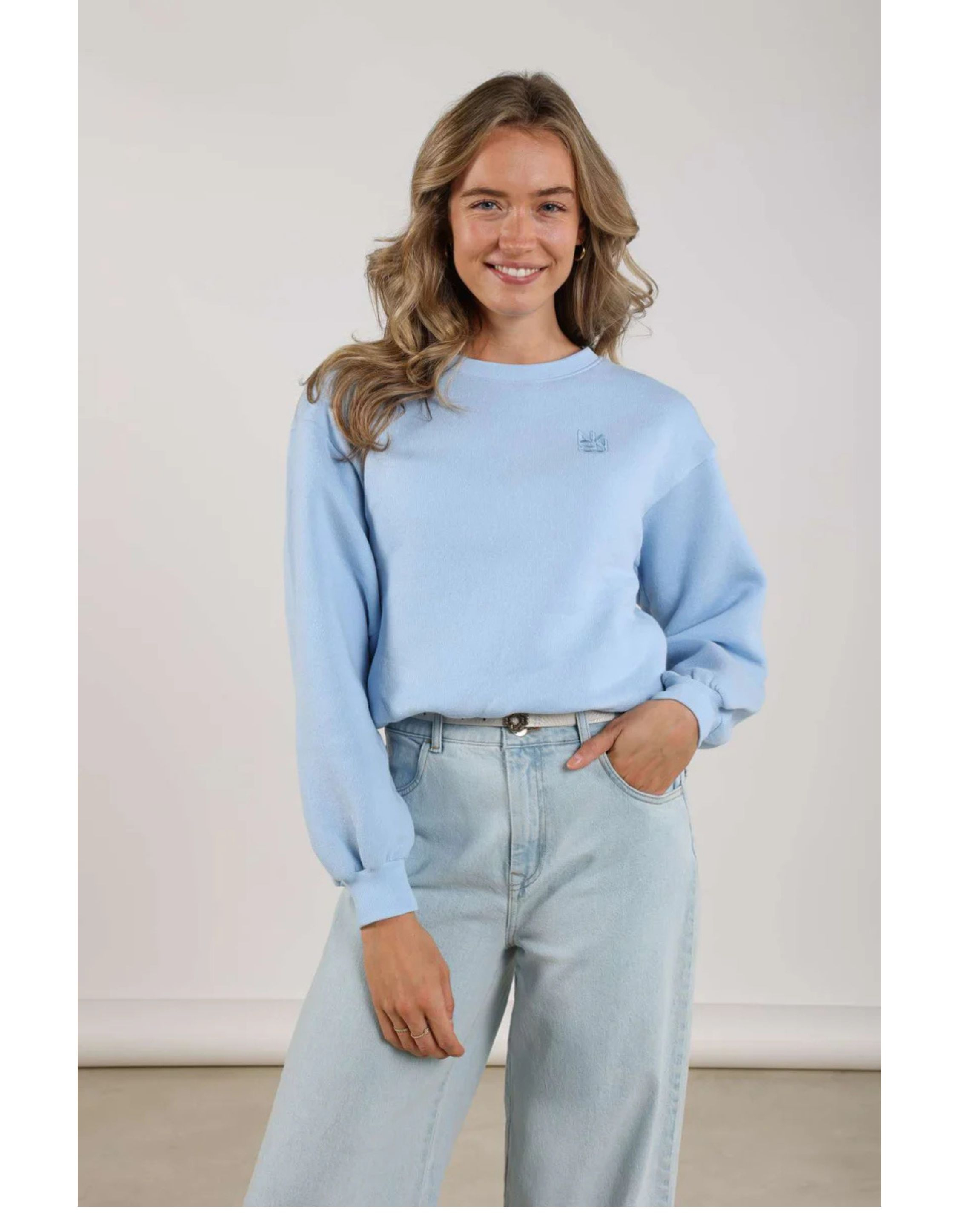 Nukus Amalia Pullover Sweaters Lichtblauw Nkf03016