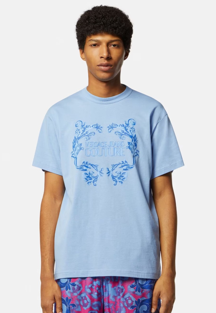 Versace Jeans  T-shirts Lichtblauw 76gahg02 Cj00g